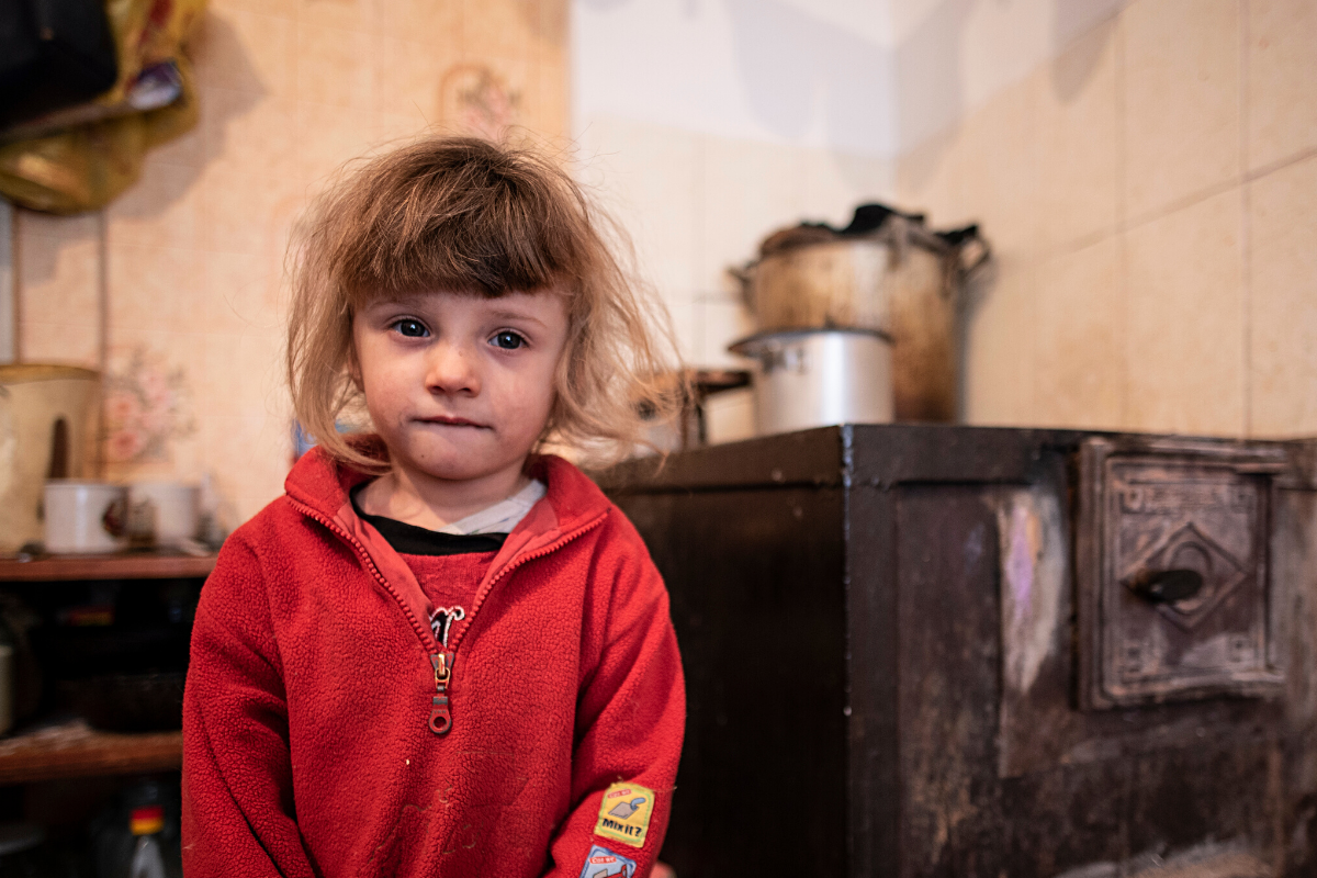Help children and families in Ukraine